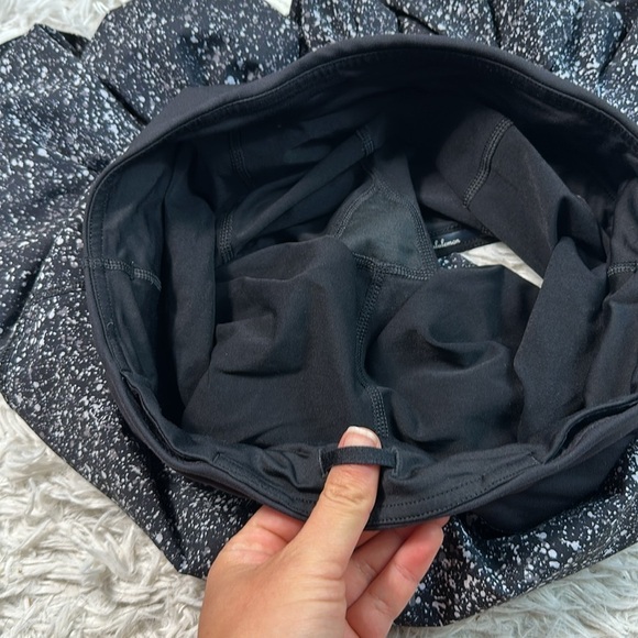 Lululemon Circuit Breaker Skirt (Tall) Splatter White Black / Black - Picture 4 of 7